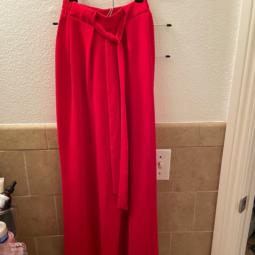 WIDE FLOWY RED PANTS.